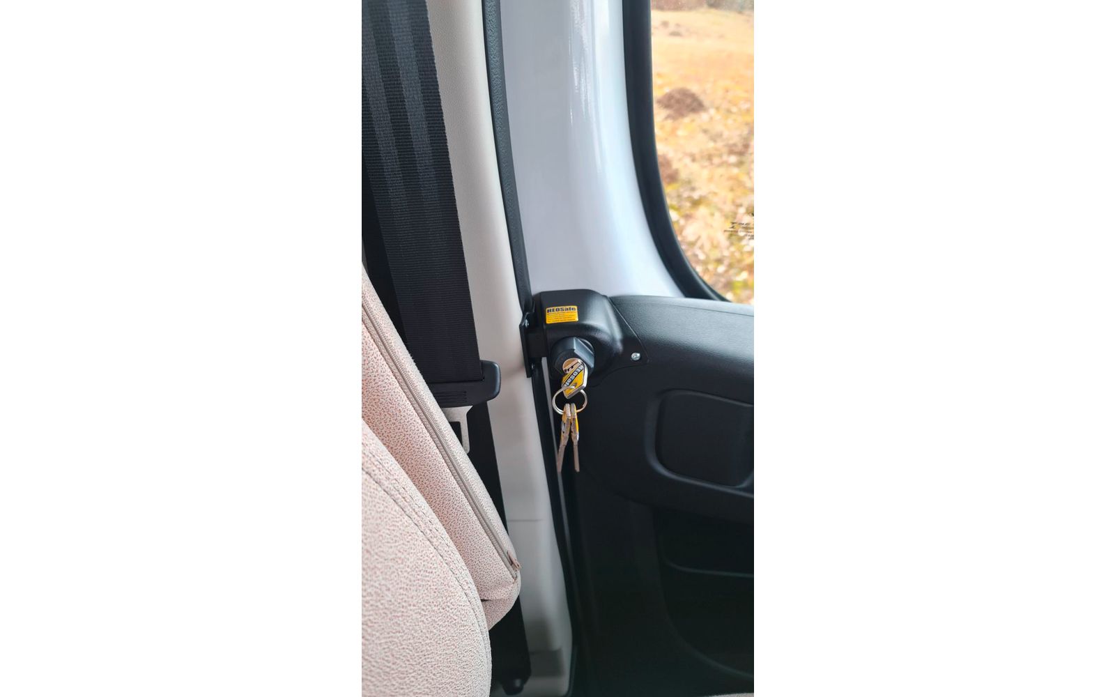 Pachet antifurturi HEOSystem VAN 1 pereche de încuietori antifurt și 2 încuietori suplimentare (culoare neagră)